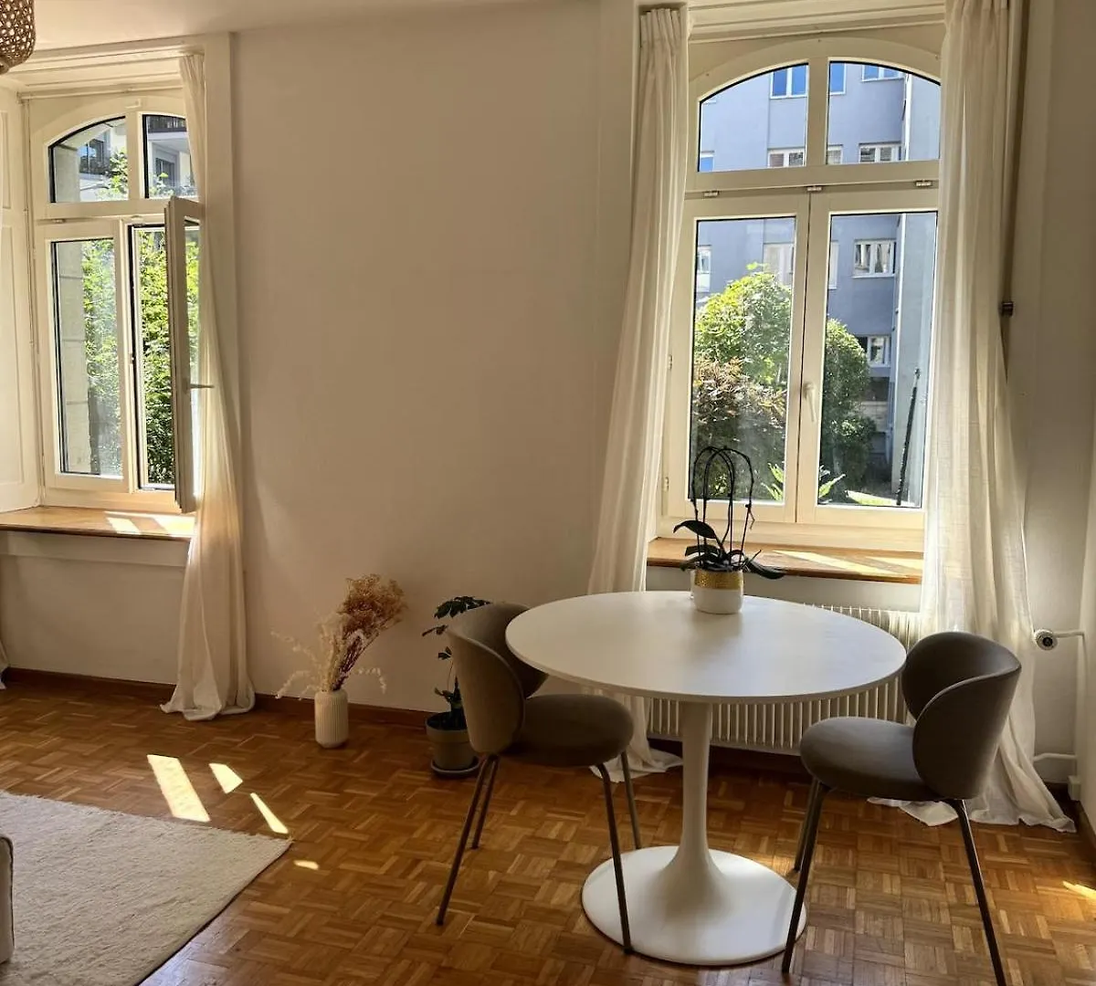 Bijou Apartment in Zürich 0*, Zurich